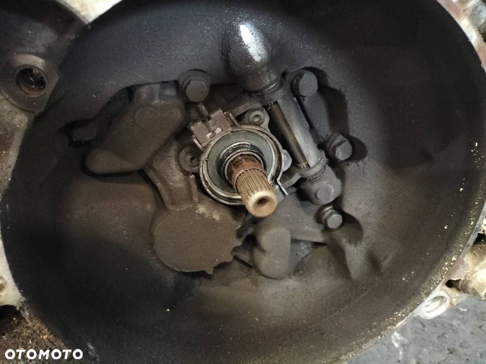 SKRZYNIA BIEGÓW SEAT IBIZA II 1.4 8V MANUAL 5 BIEGÓW DCJ - 4