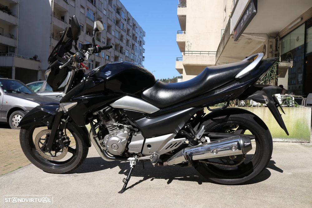 Suzuki Inazuma 250 - 3