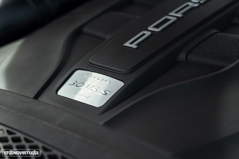 Porsche Macan S - 16