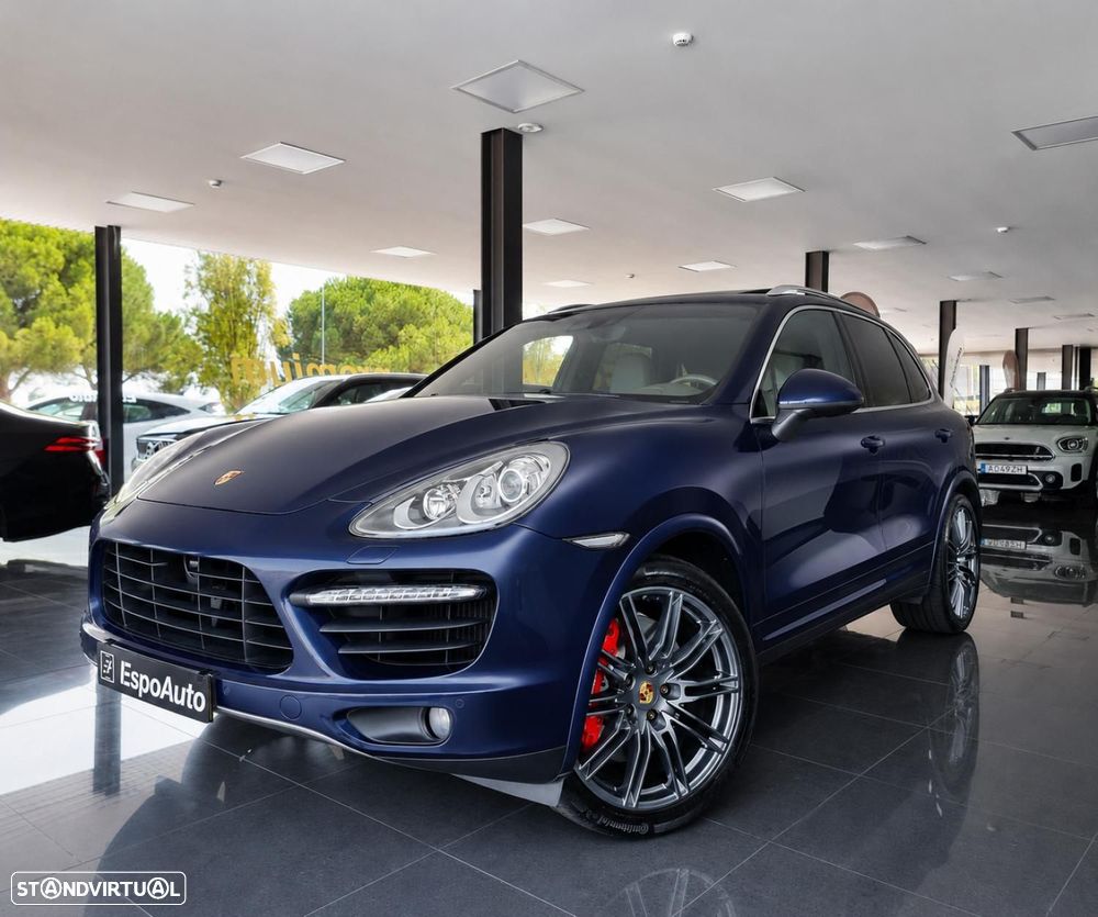 Porsche Cayenne Turbo - 2