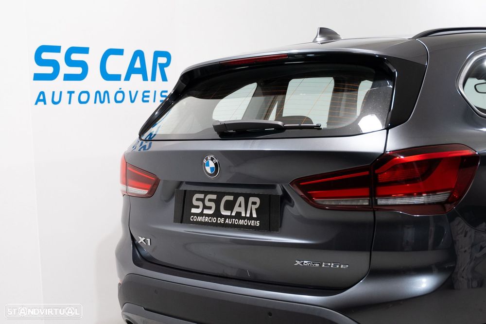 BMW X1 25 e xDrive Corporate Edition - 9
