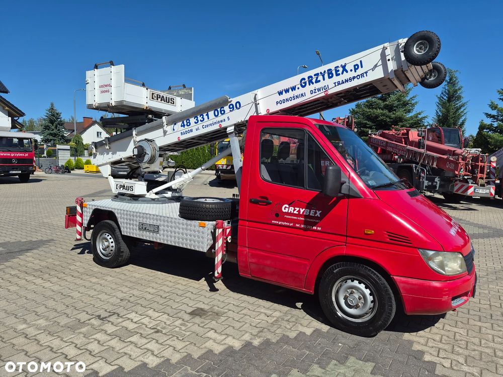 Mercedes-Benz Sprinter - 1