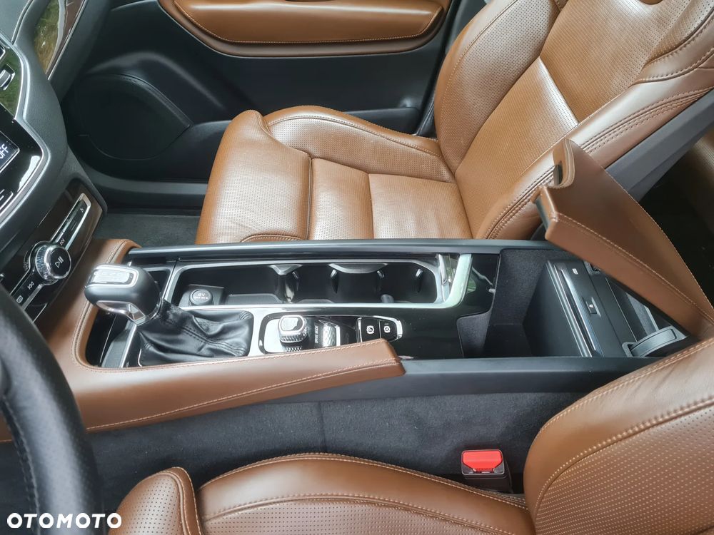 Volvo XC 90 T6 AWD Inscription 7os - 36