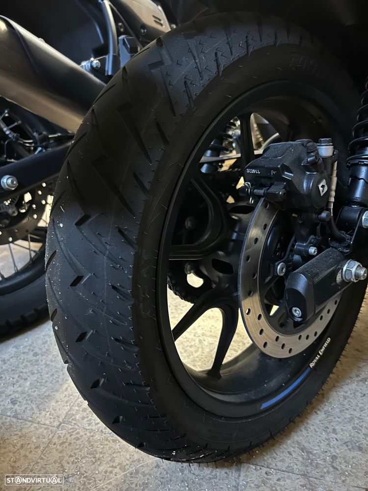 Royal Enfield Hunter - 3