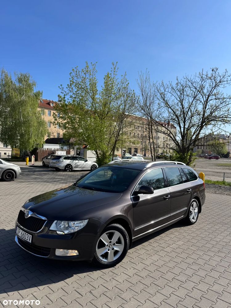 Skoda Superb 2.0 TDI PD Elegance - 8