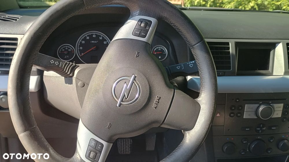 Opel Vectra 1.8 - 12