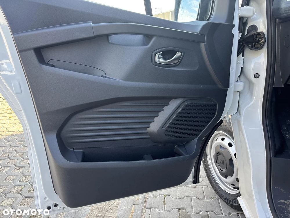 Renault Trafic - 10