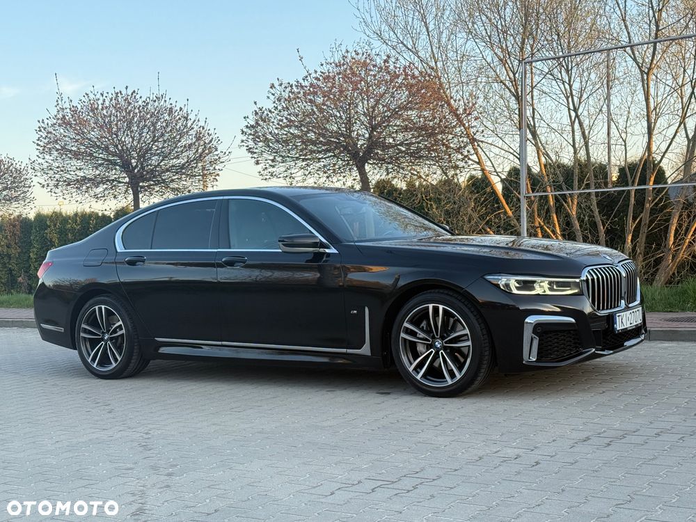 BMW Seria 7 730d xDrive mHEV - 9