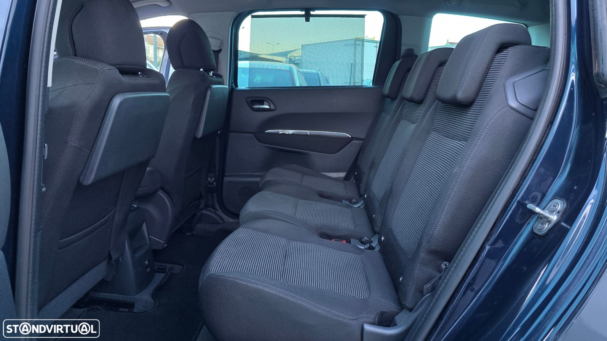 Peugeot 5008 1.6 HDi Executive JLL17 - 13
