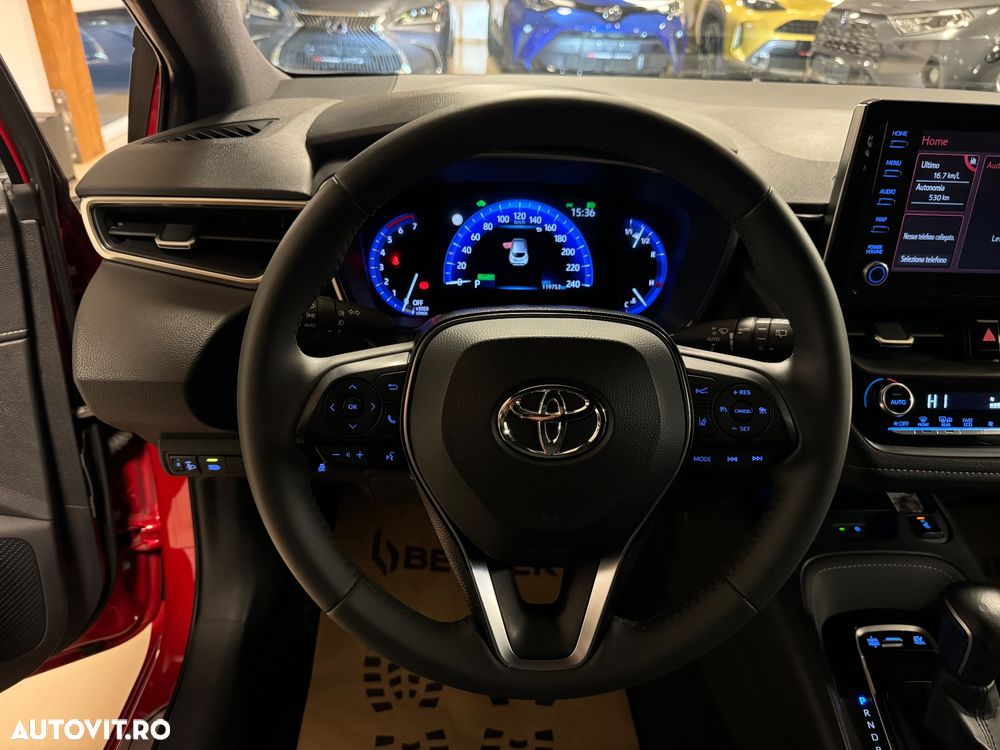 Toyota Corolla 1.8 Hybrid Team Deutschland - 20