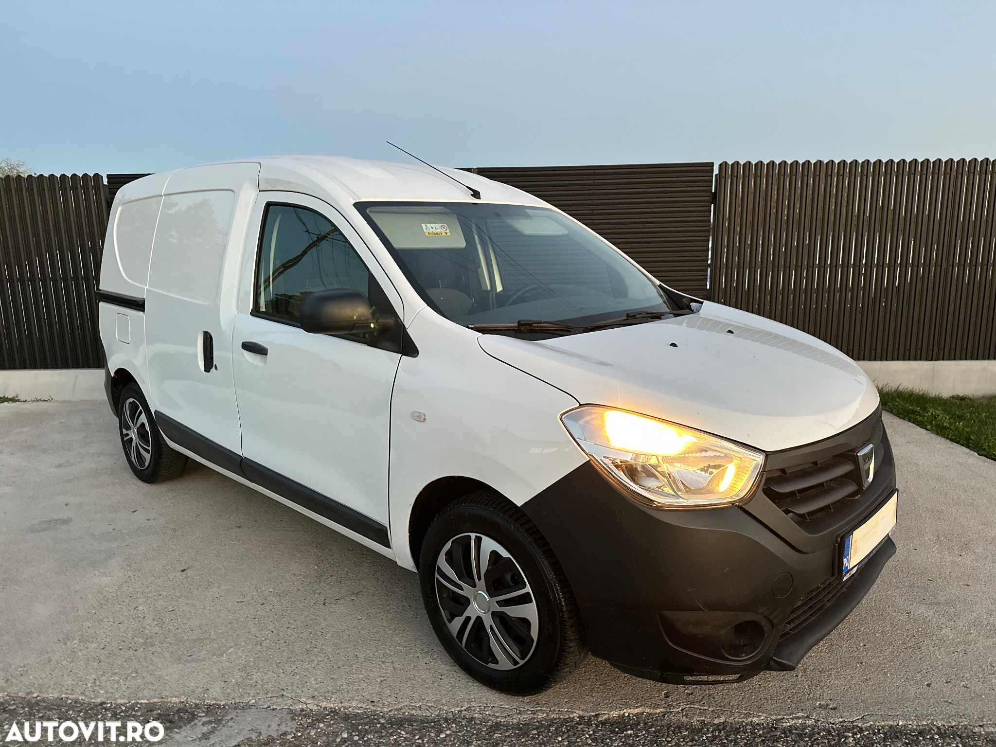 Dacia Dokker - 25