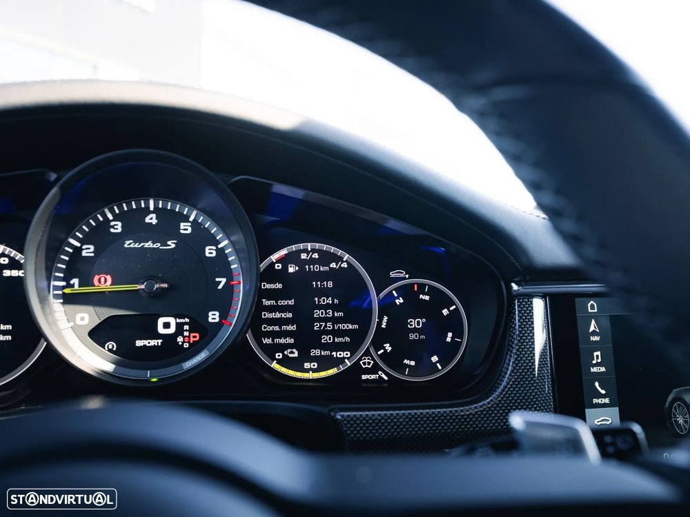Porsche Panamera Sport Turismo Turbo S E-Hybrid - 26