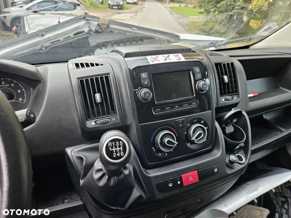 Peugeot BOXER ŚREDNI  2.2 DIESEL 140kM - 11