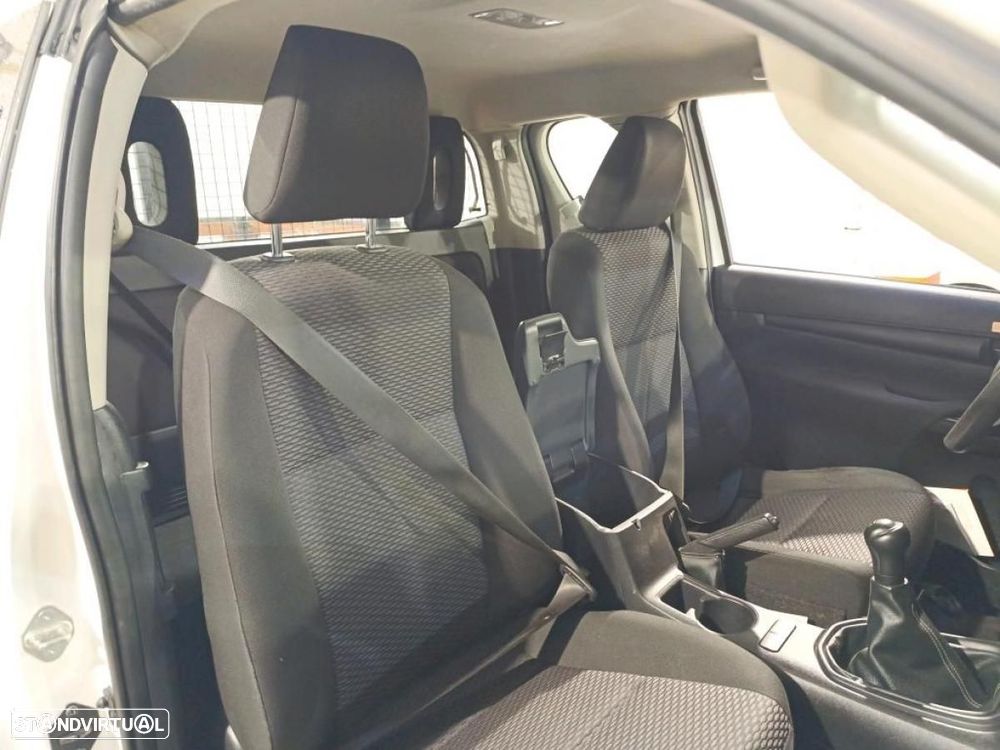 Toyota Hilux 2.4 D-4D 4WD CE c/iva - 5