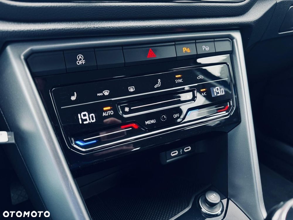 Volkswagen T-Roc 1.5 TSI Life DSG - 28