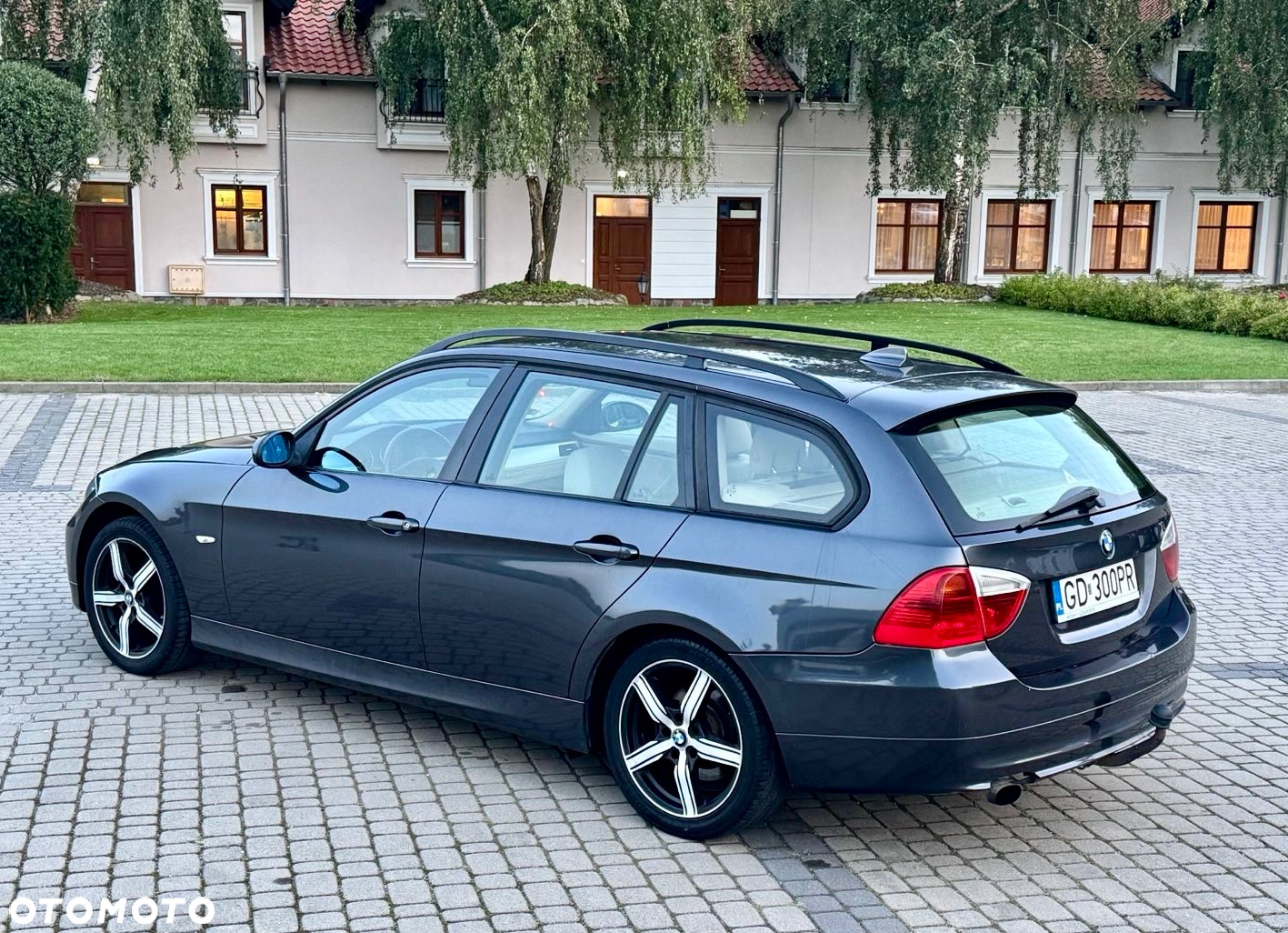 BMW Seria 3 320i - 16