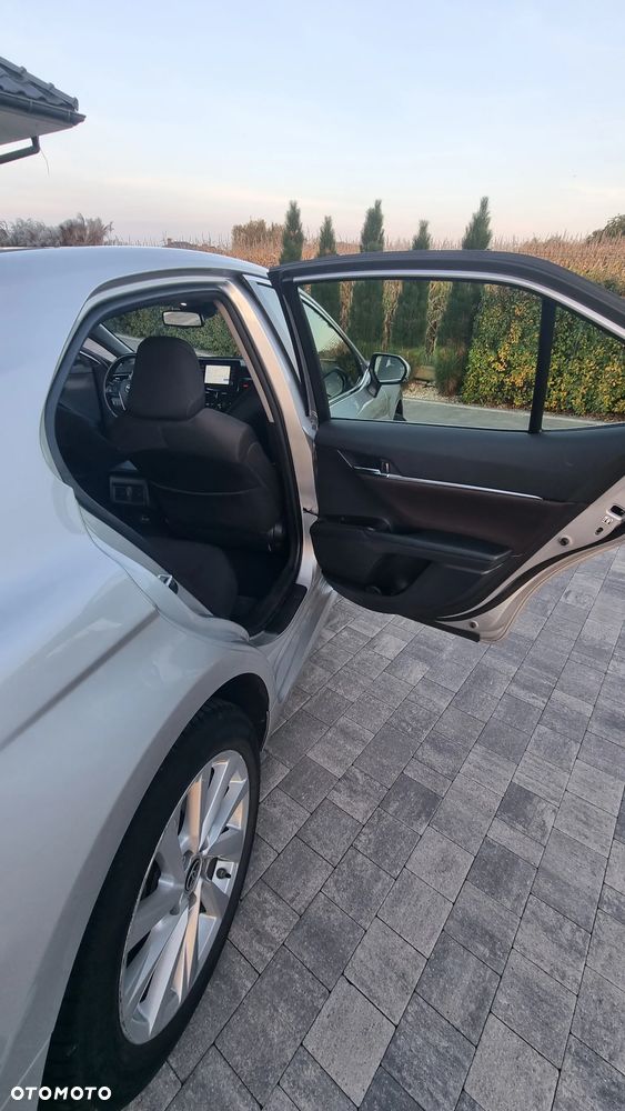 Toyota Camry - 22