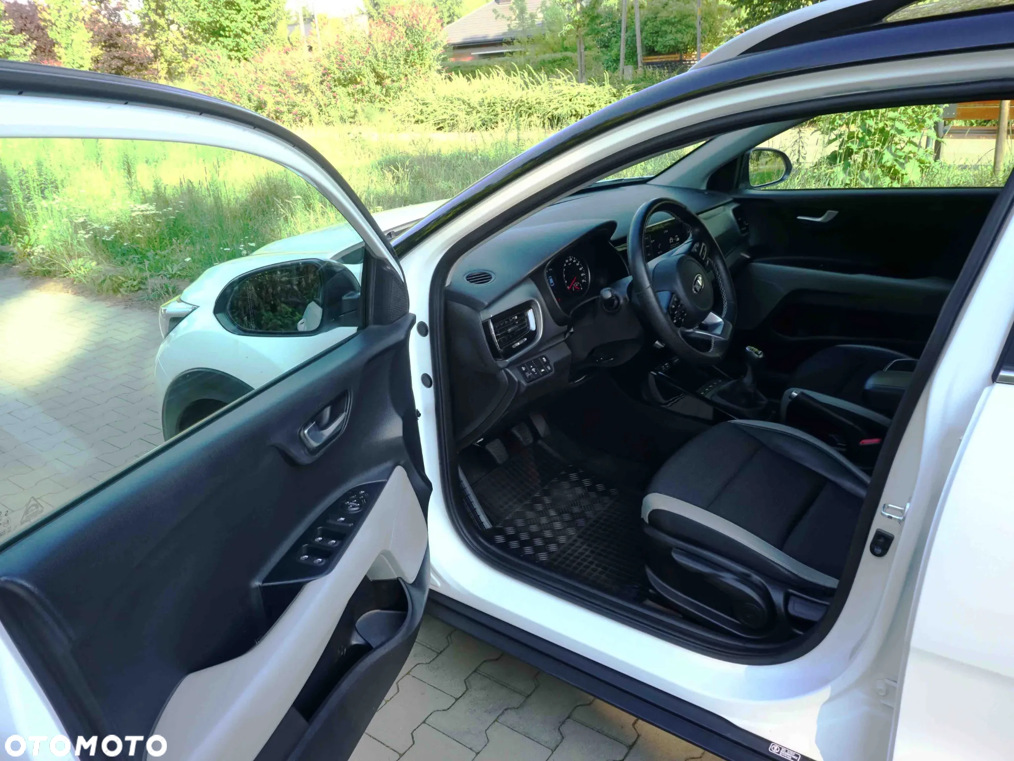 Kia Stonic 1.0 T-GDI L - 8
