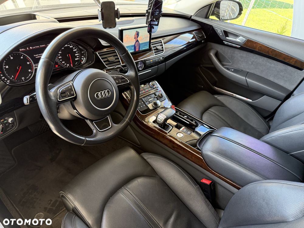 Audi A8 - 7