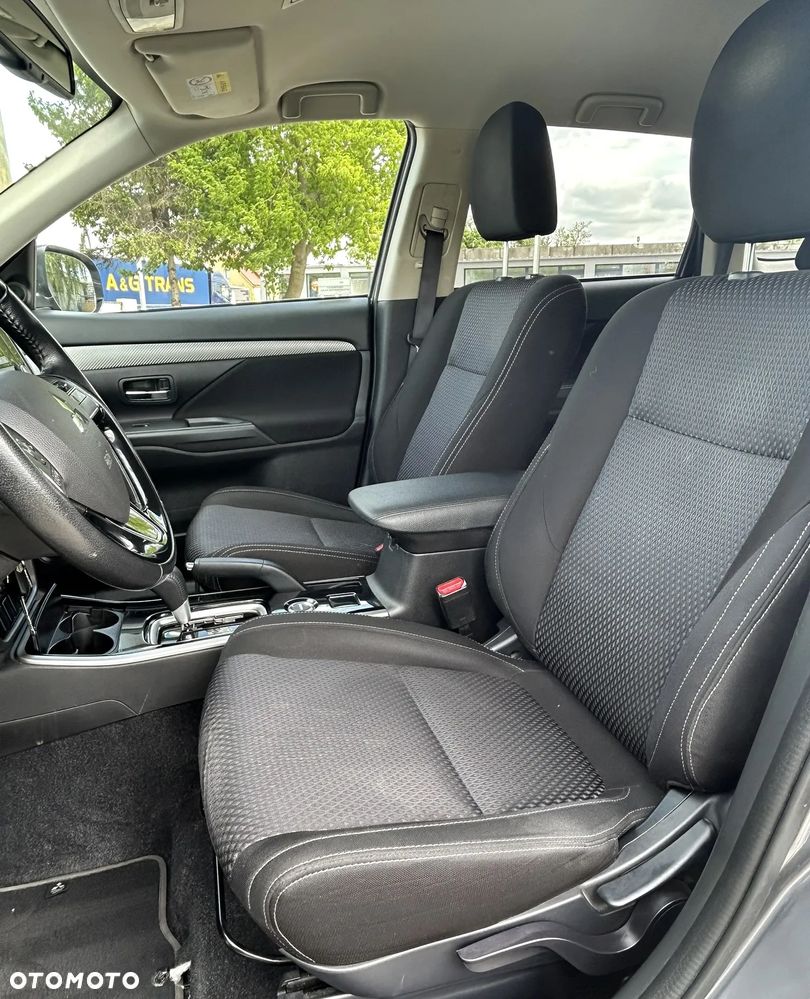Mitsubishi Outlander 2.0 Intense Comfort 4WD CVT - 9