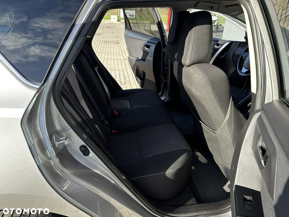 Toyota Auris 1.6 Valvematic Multidrive S Life Plus - 16