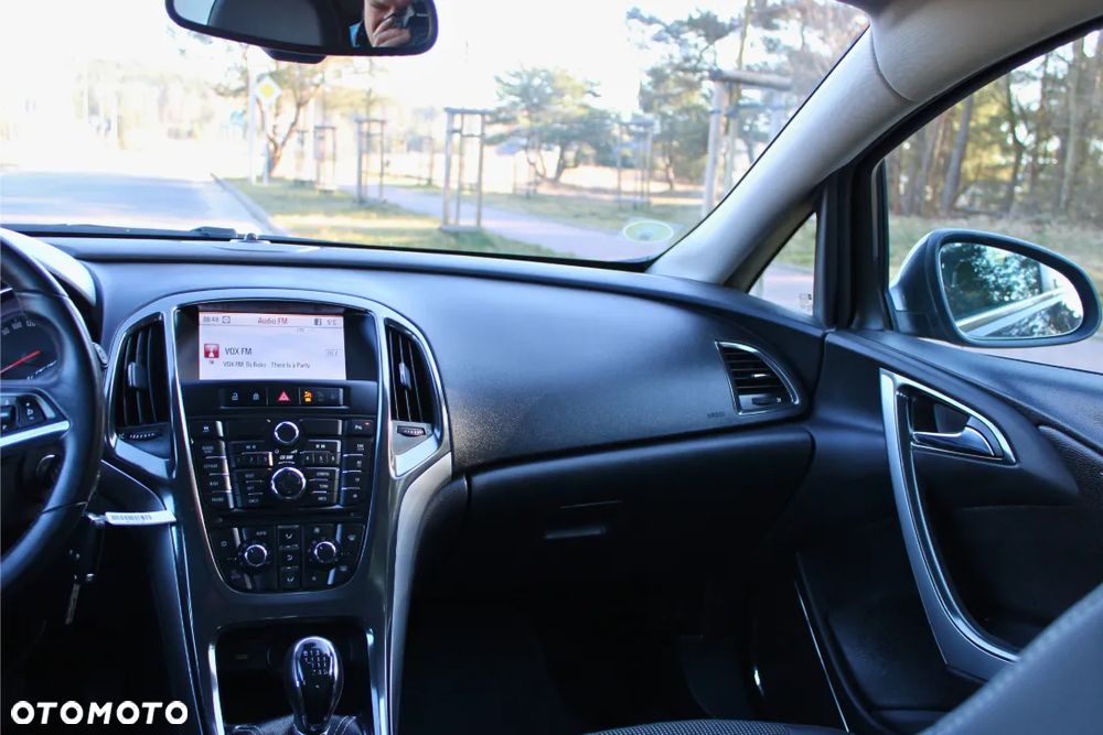 Opel Astra 1.7 CDTI DPF Cosmo - 29