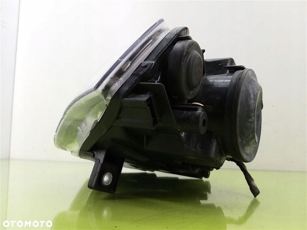 Reflektor lampa przód PRAWA komplet VW Passat B6 05-10 R 083411120R DEPO - 5