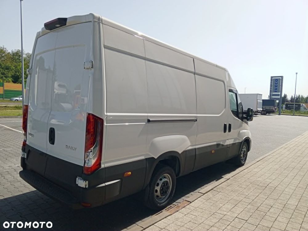 Iveco 35S16V - 3
