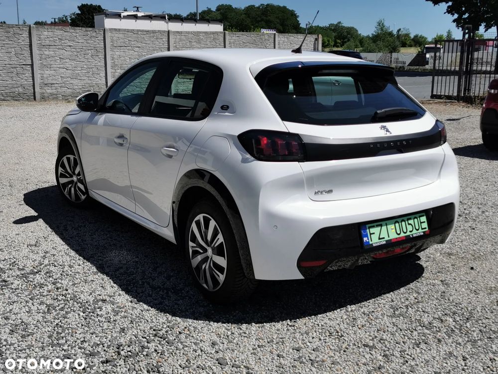 Peugeot 208 - 3