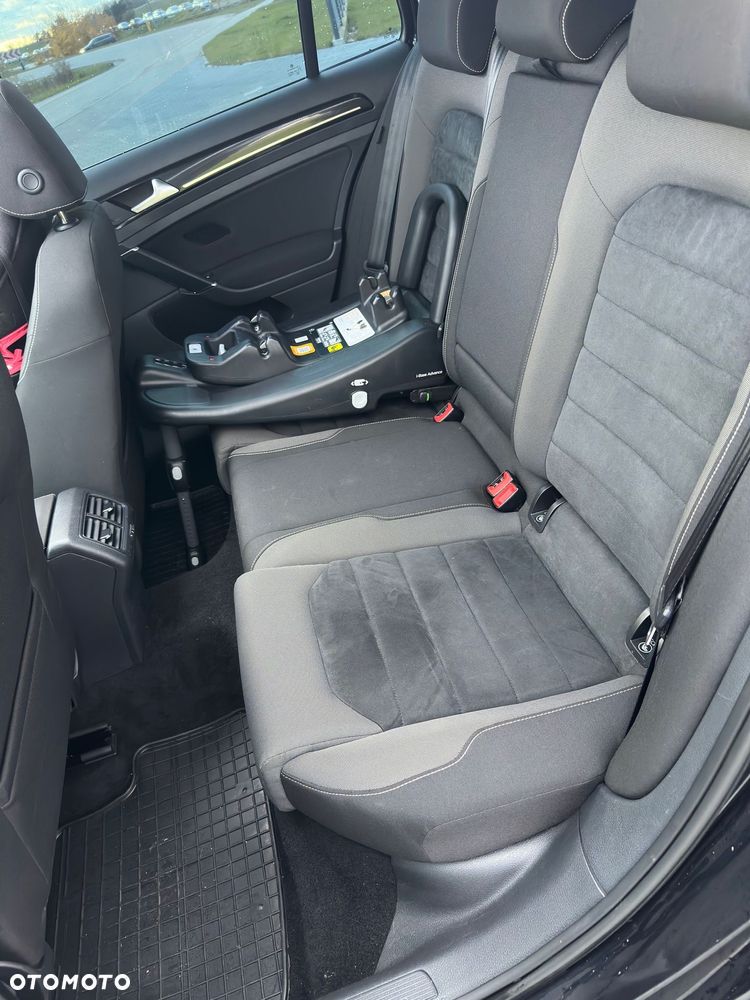 Volkswagen Golf 2.0 TDI SCR Highline - 11