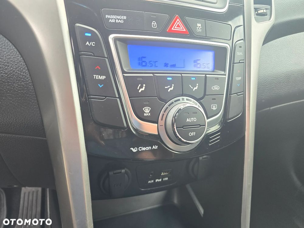 Hyundai i30 1.6 Style - 29