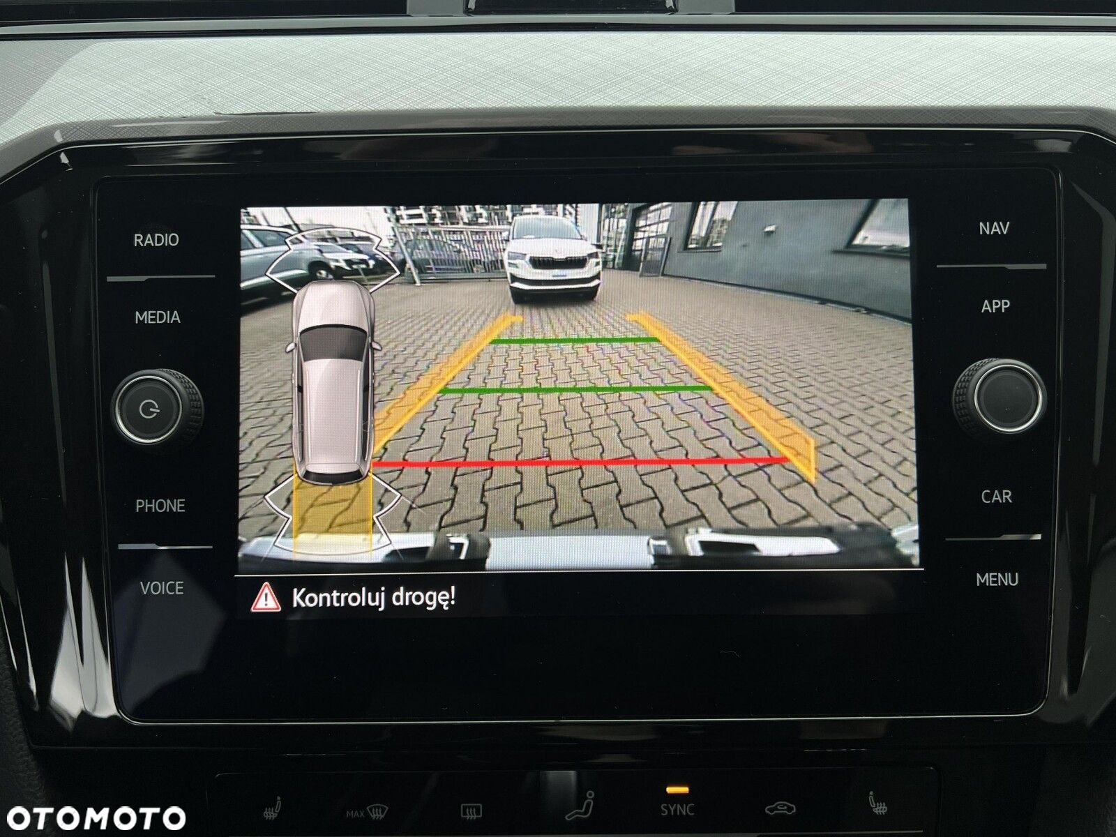 Volkswagen Passat 2.0 TDI EVO Business DSG - 27