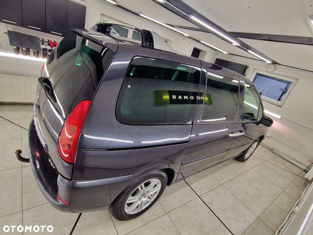 Peugeot 807 HDi 135 Family - 5