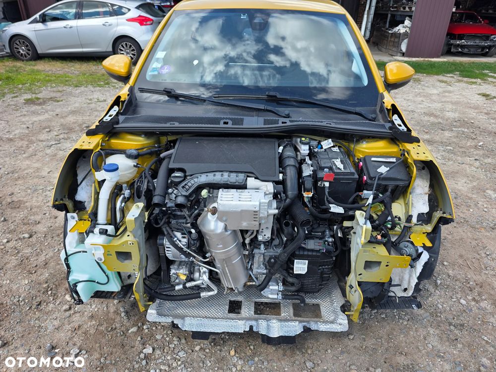 Peugeot 208 PureTech 100 EAT8 Allure - 9