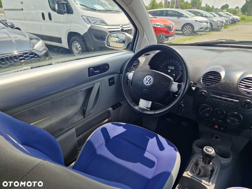 Volkswagen New Beetle - 15