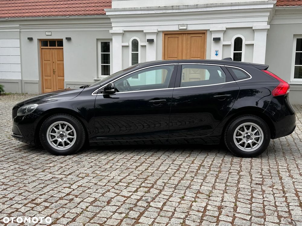 Volvo V40 D2 Summum - 24
