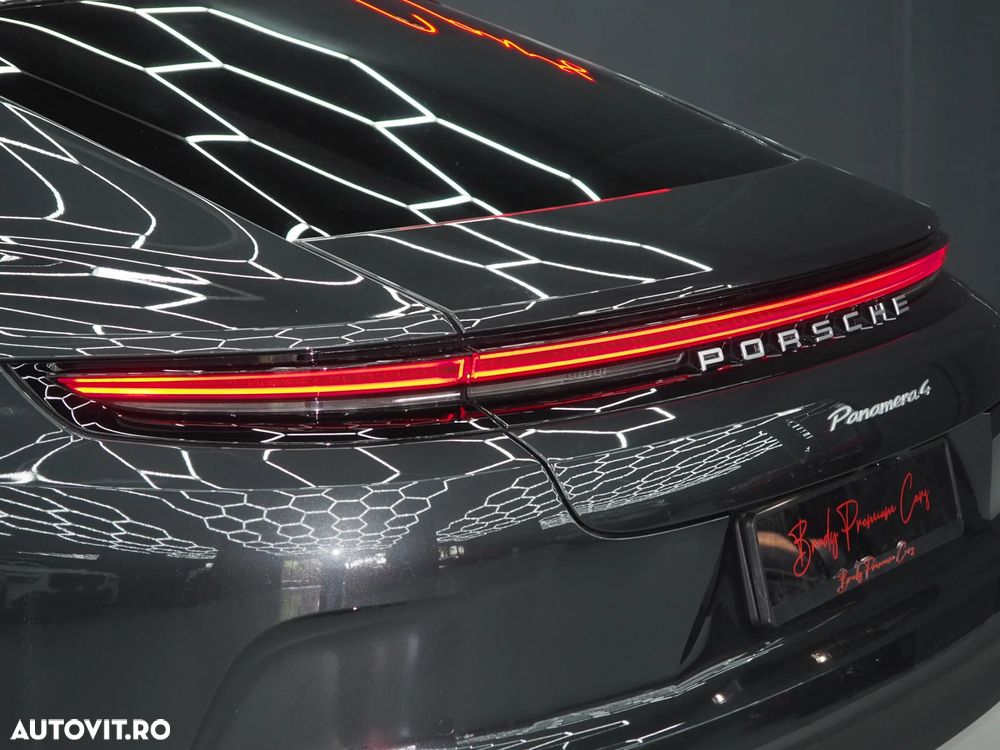 Porsche Panamera 4 - 9