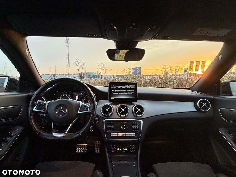 Mercedes-Benz CLA 200 7G-DCT AMG Line - 11