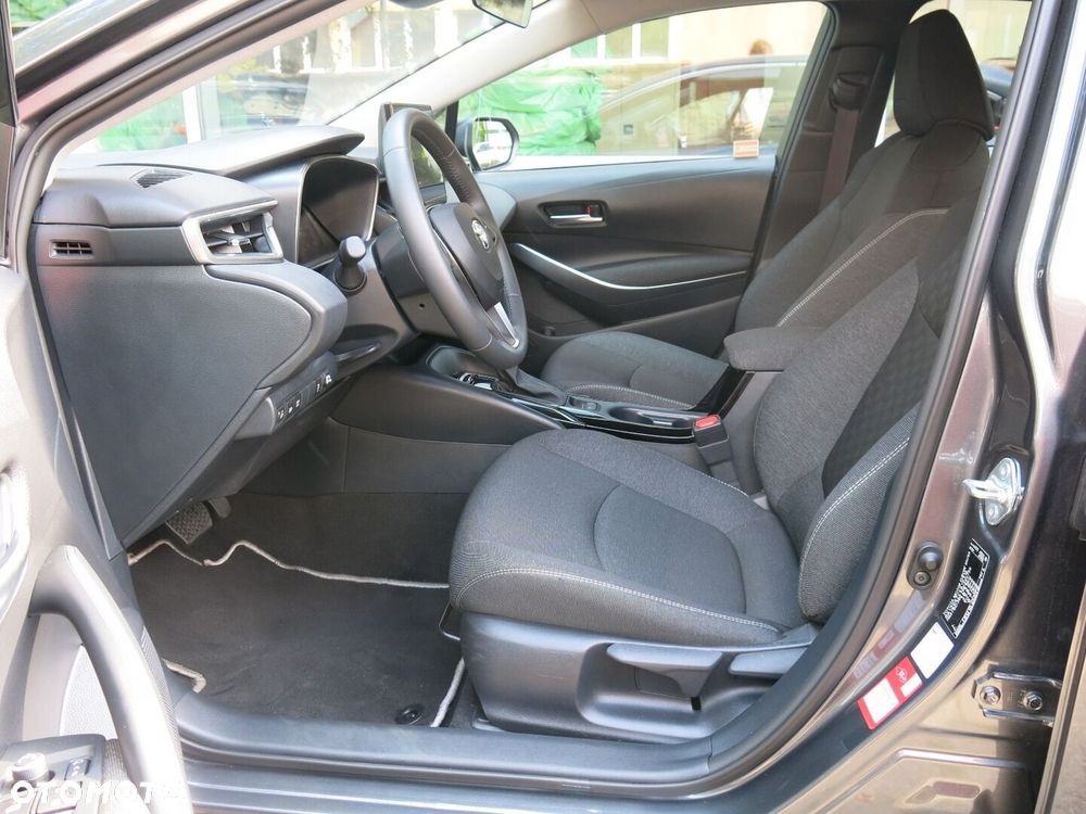 Toyota Corolla 1.8 Hybrid Comfort - 12
