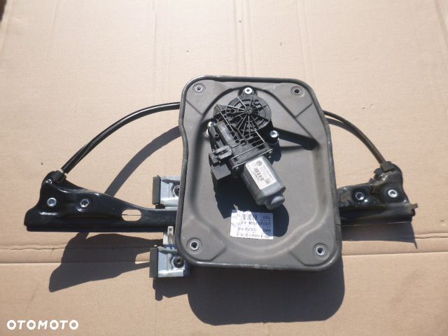 PODNOŚNIK ELEKTRYCZNY SZYBY LEWY PRZÓD LEWY PRZEDNI SKODA FABIA II 07- 6Q2.959.802.F
