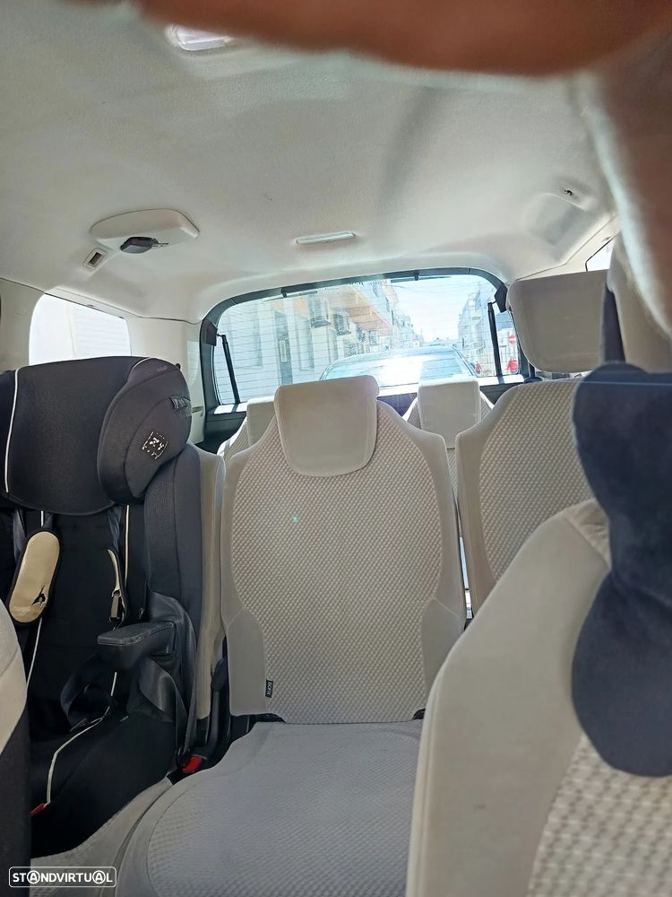 Citroën C4 Grand Picasso 1.6 HDi X - 11