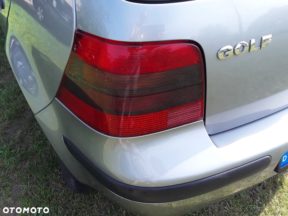 Volkswagen Golf - 4