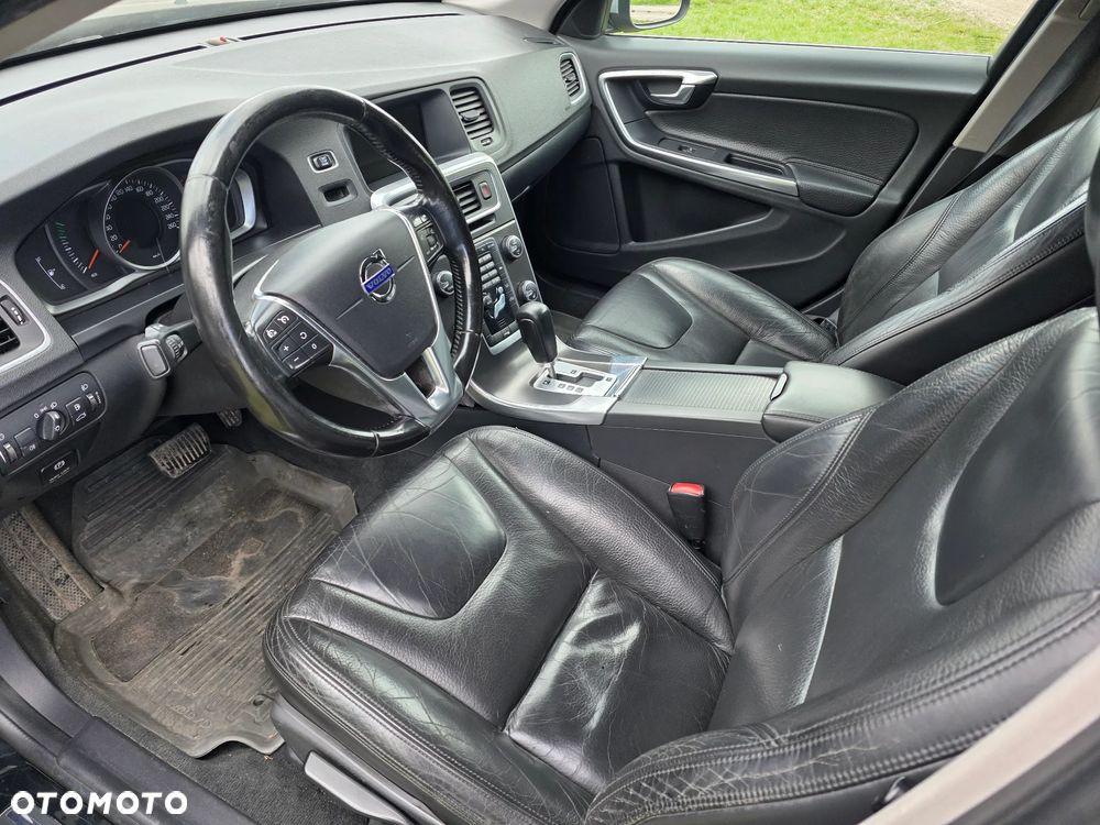 Volvo V60 D4 Geartronic Momentum - 13