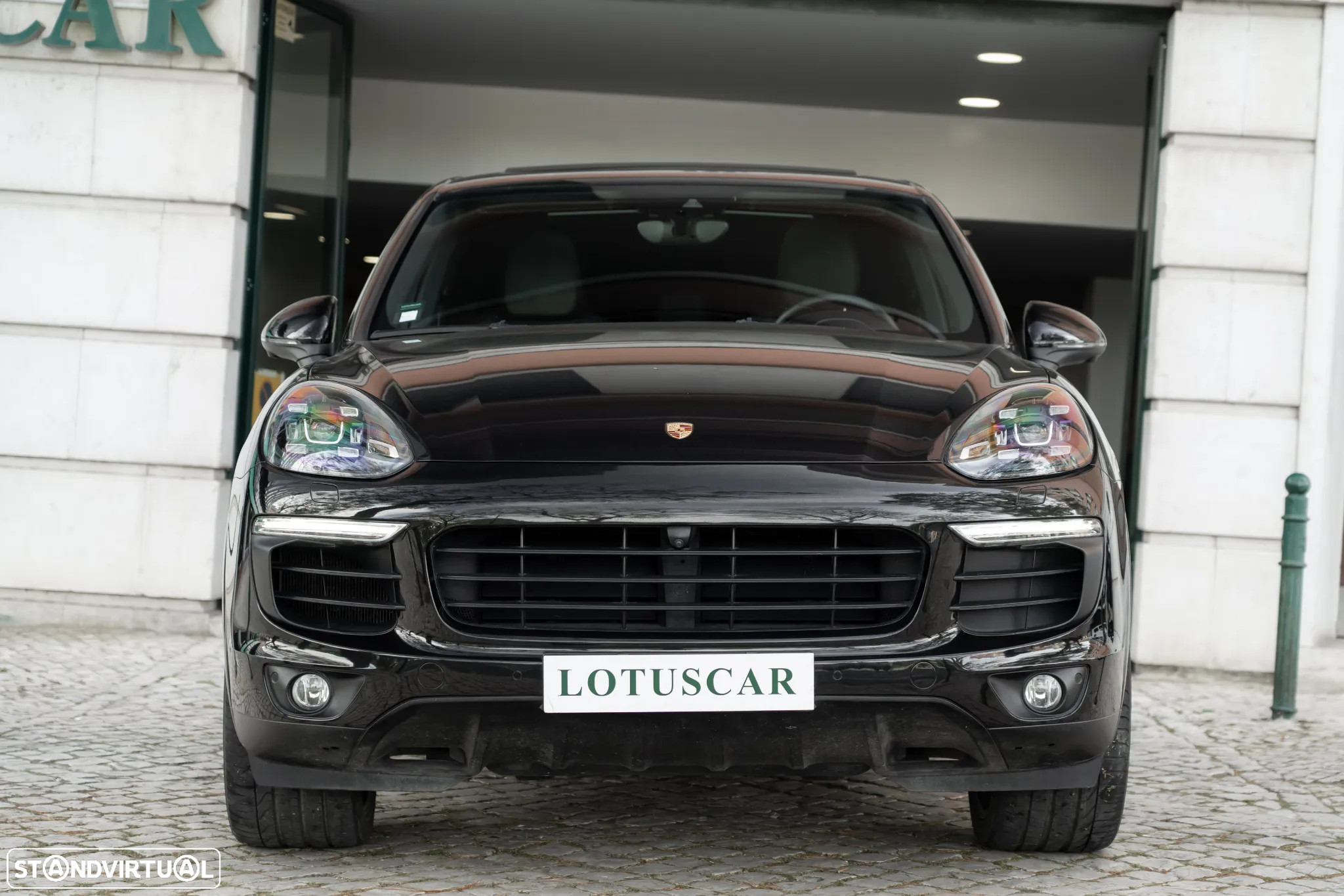 Porsche Cayenne - 2