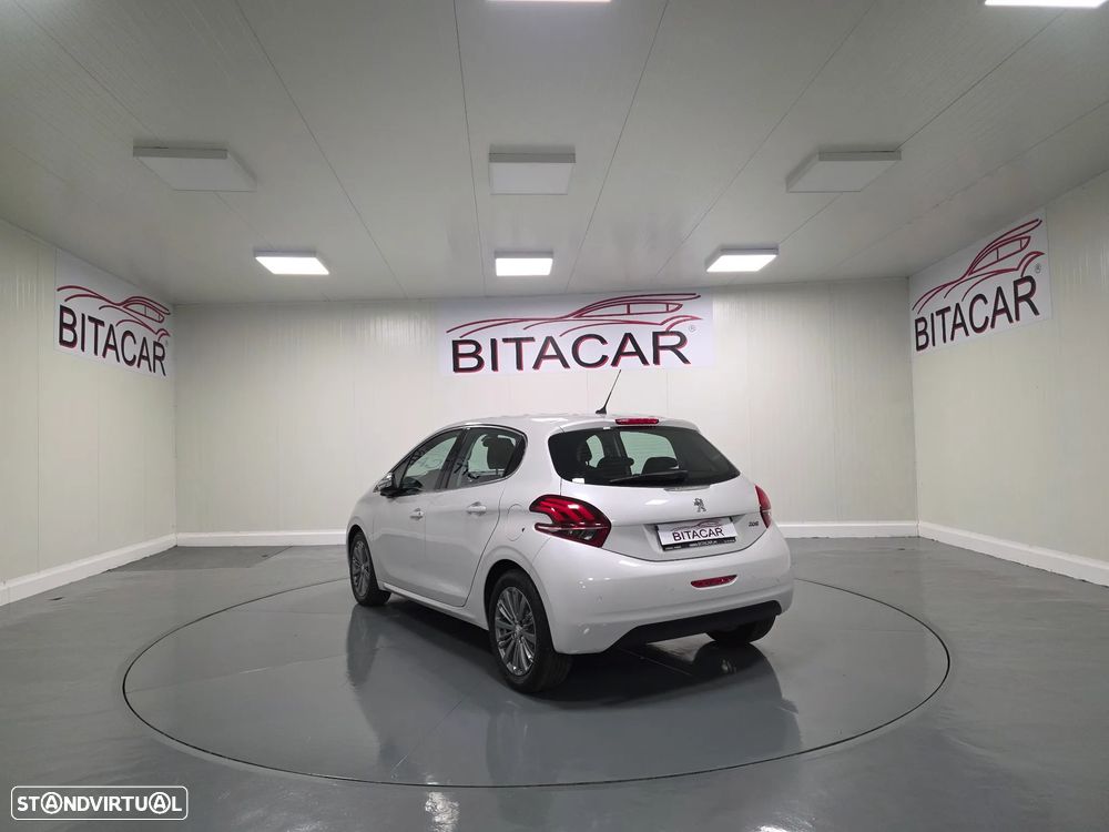Peugeot 208 1.6 BlueHDi Allure - 11