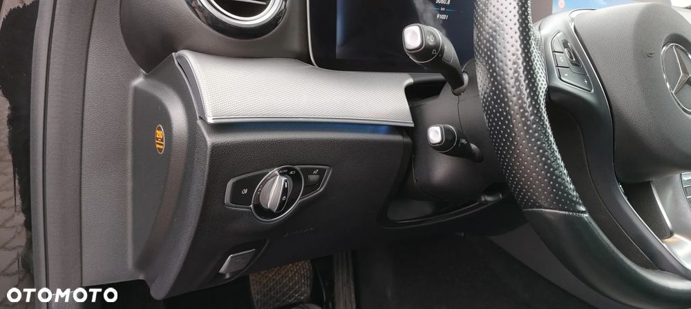 Mercedes-Benz Klasa E 220 d 9G-TRONIC Avantgarde - 20