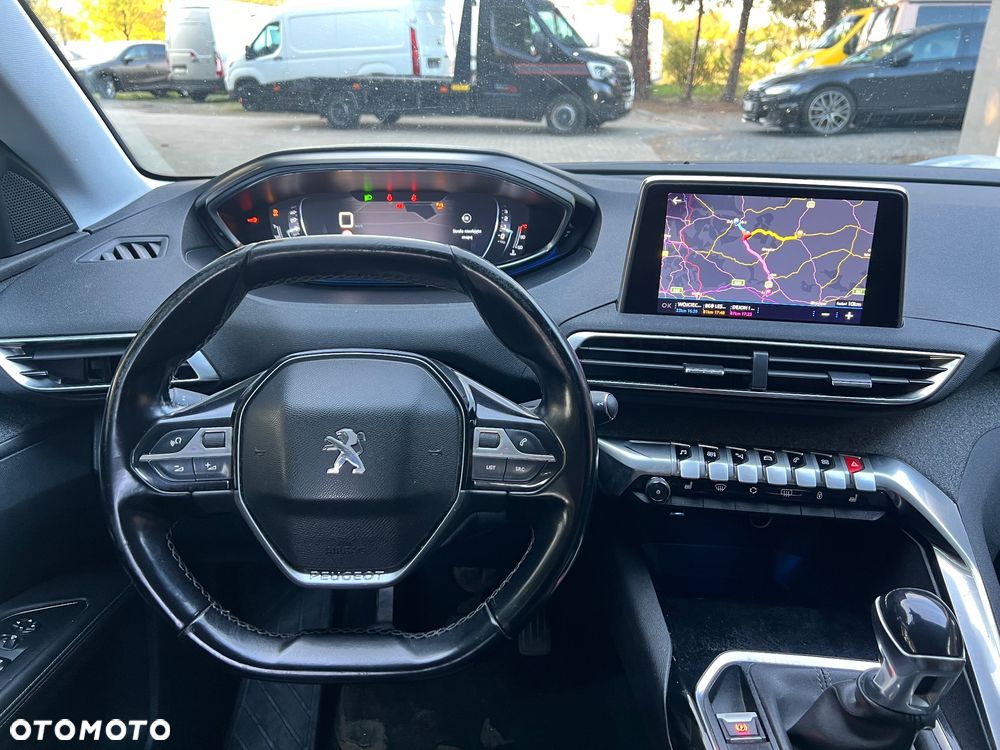 Peugeot 5008 - 23
