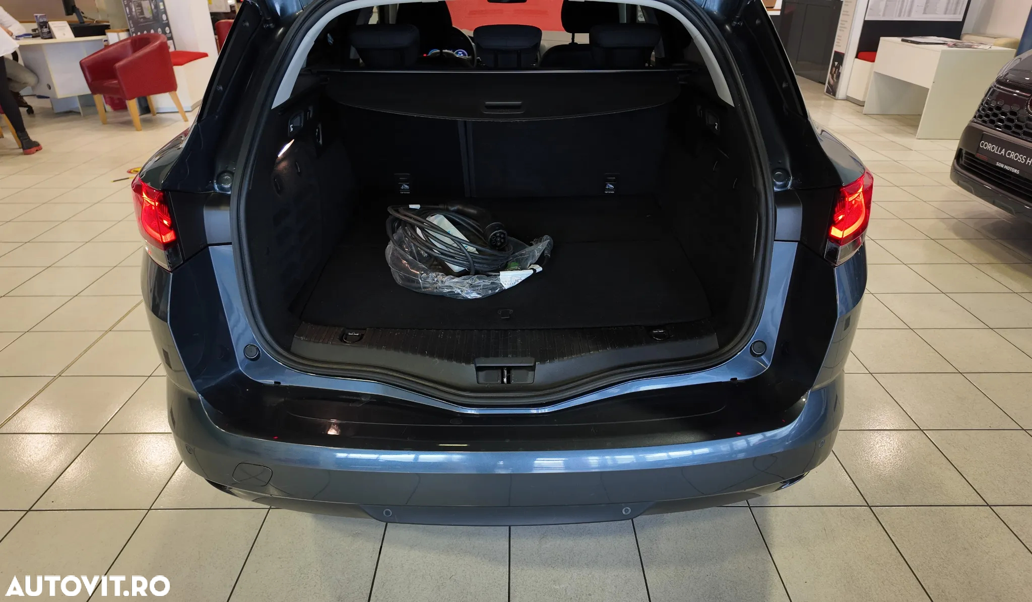 Renault Megane E-TECH Plug-in 160 BUSINESS EDITION - 37
