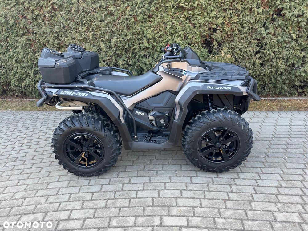 Can-Am Outlander - 15