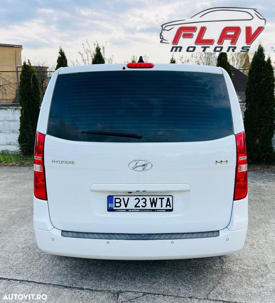 Hyundai H-1 2.5 CRDi Travel Comfort - 35